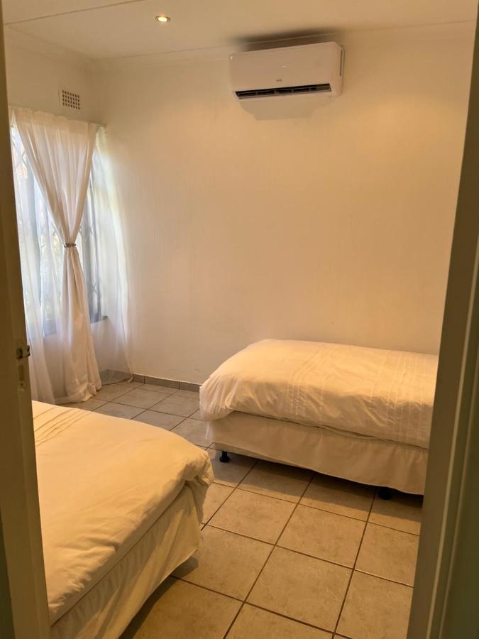 Mtunzi Park, 39 Peaceful Shores Villa Scottburgh Bagian luar foto